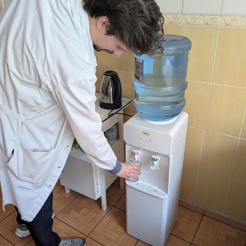 Кулер для води у відділенні лікарні